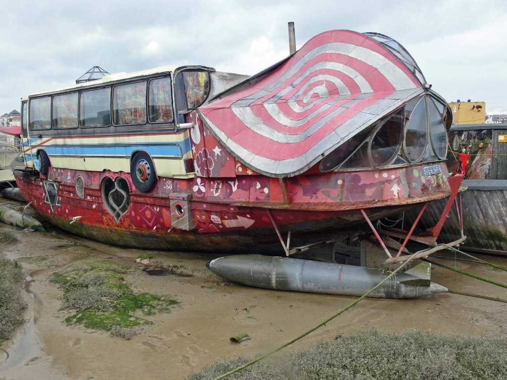 Shoreham-houseboat