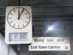 Bus-Station-Clock-web-banner